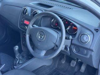 /photos/12498/2fcb268d-3dcf-e6cd-1c46-4d19a2b5b54b_i320x240.jpg