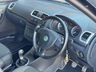 /photos/12498/3619fdaf-54fc-d0f2-52ac-acc4b97a9e09_i320x240.jpg