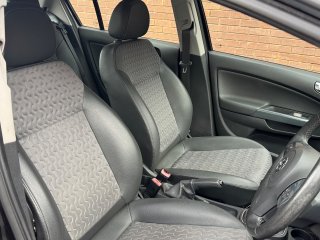 /photos/12498/3b23d6e1-94b5-bdda-788a-8ea844347547_i320x240.jpg