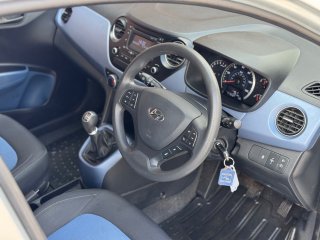/photos/12498/6cbfaaf3-0f44-7eb5-237c-40ec8bd1546c_i320x240.jpg