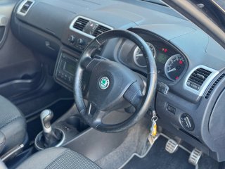 /photos/12498/abb76631-4a07-97d5-f629-c82469ad7310_i320x240.jpg