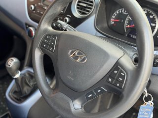 /photos/12498/c9d378fa-595a-45f2-d871-a42ce35cb322_i320x240.jpg